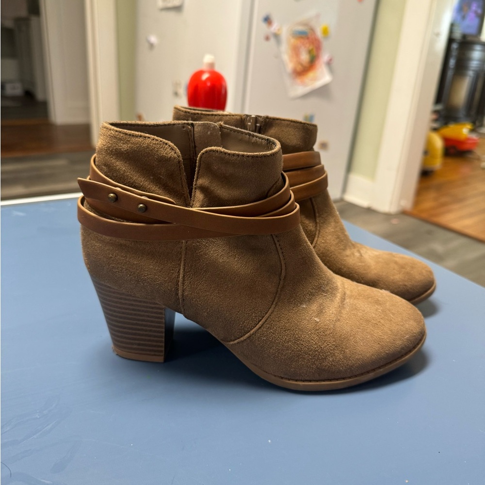Chic Tan Ankle Booties